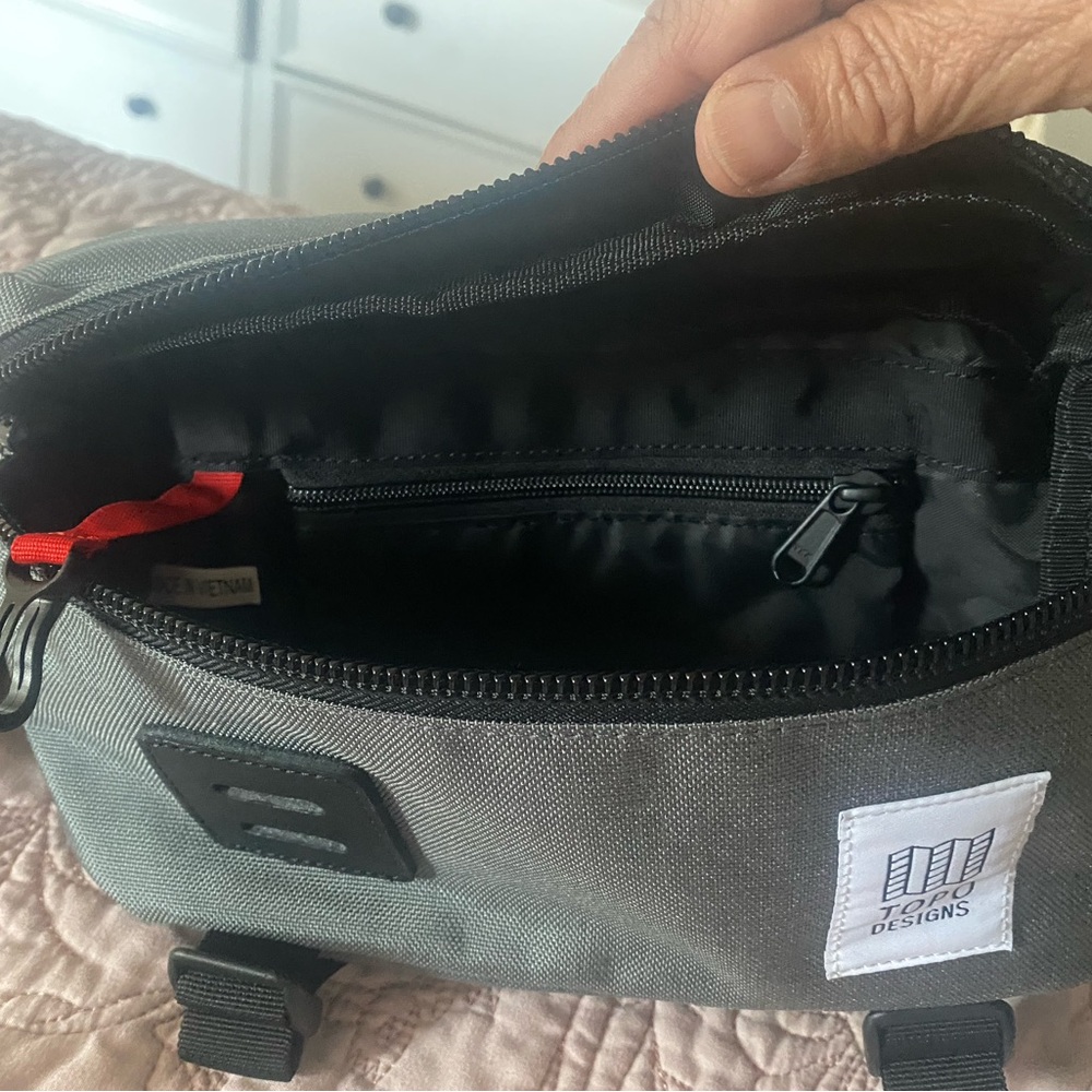 Topo Designs Mountain Bag Hip Waist Pack Charcoal/ Black NWT. Unisex